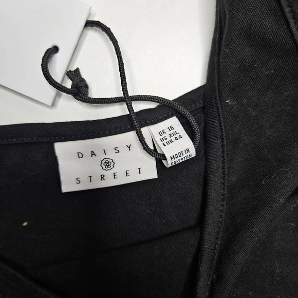 NEW Daisy Street One Shoulder Crop Top 2XL Black NWT - Picture 5 of 8